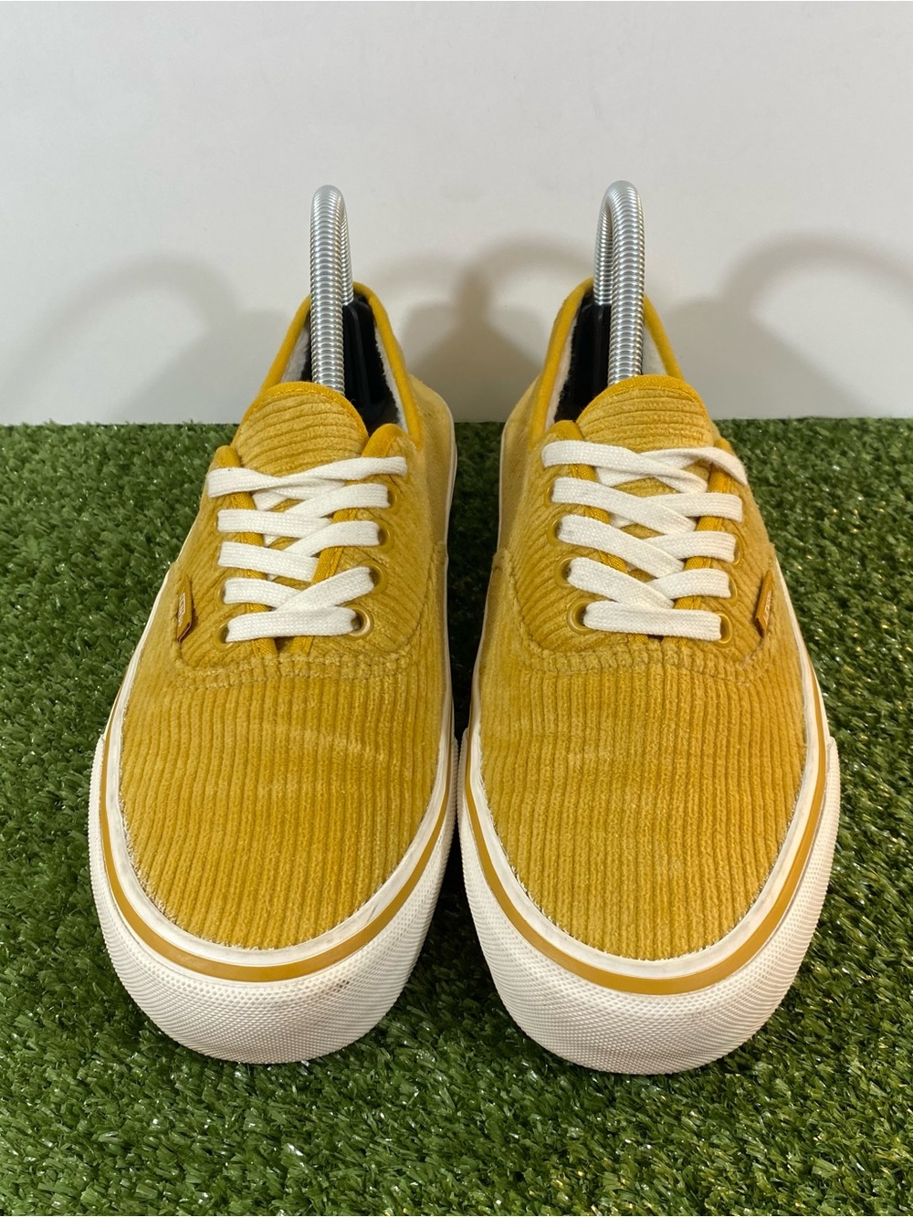 Vans Ultracush Corduroy Sneakers Men's Size 7 Women's 8.5 Yellow Gold Mustard